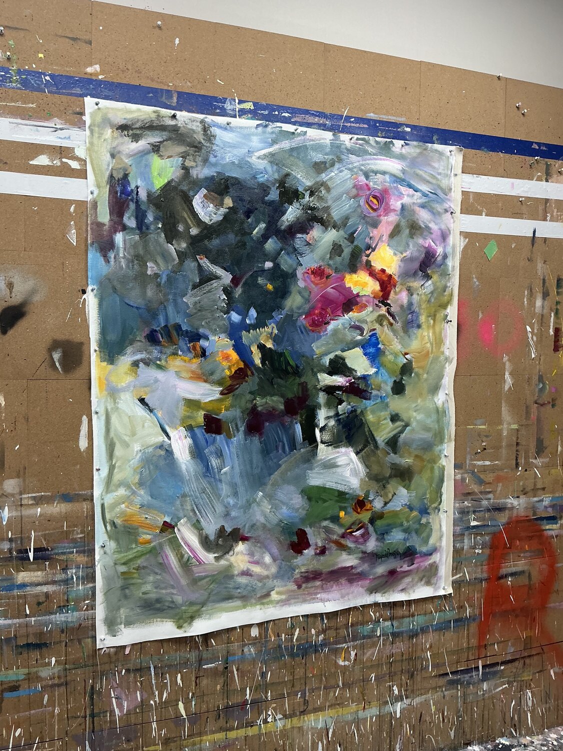 Do you see the cat in the forest